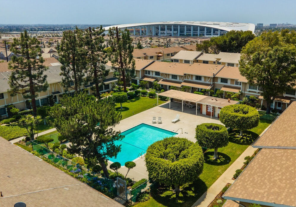 Briarwood Sussex Lane Pool Arial