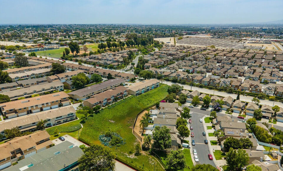 Briarwood Aerial with Carlton Square