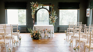 If you’re imagining a wedding with warmth, character, and a touch of British hospitality, join us for our relaxed Wedding Open Day at Bear of Rodborough