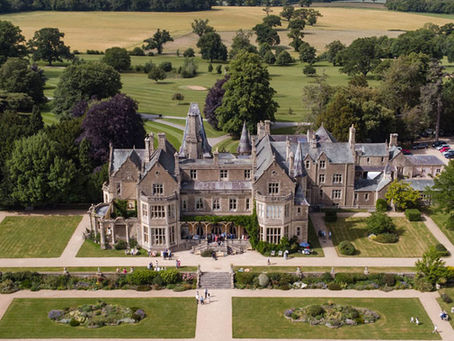 This season, Orchardleigh Estate and Elmhay Park are welcoming couples to their upcoming open days and events, offering a relaxed opportunity to explore each venue, meet the teams, and picture your celebration coming to life in beautiful surroundings.
