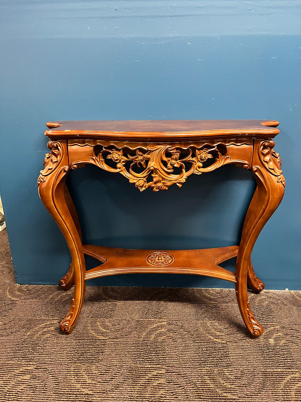DECOR TABLE