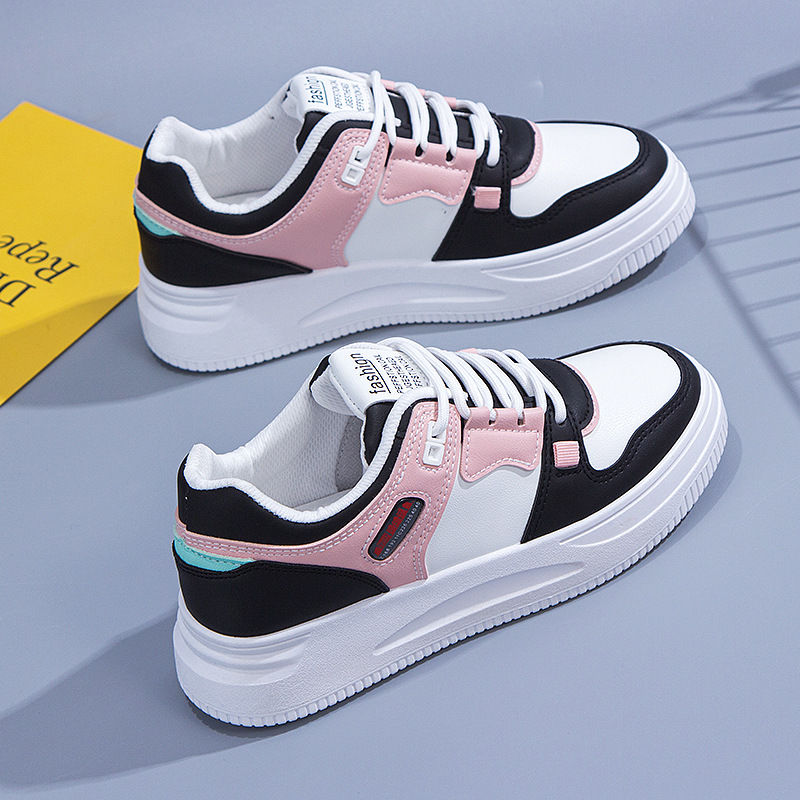 Trendige Damen-Sneaker in Weiß, Schwarz, Rosa mit dicker Sohle.