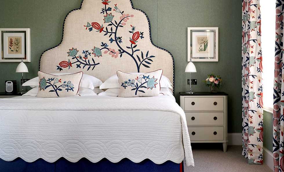 hh-bedrooms-luxury-junior-suite-206-3.jpg
