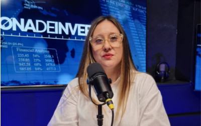 Gabriela López.  Conductora del programa Zona de Inversión de CanalPaís y Punta Cana Hits