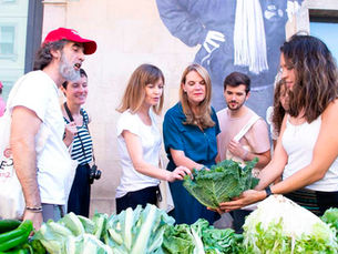 Can Travel Companies Bundle Cooking Classes With Barcelona Food Market Tours?