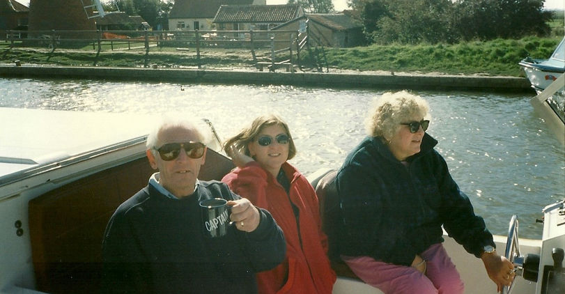 thumbnail_1996 Tower Bridge - 14 - 21 September 1996 (17).jpg