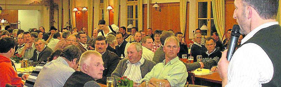 + Reges Interesse zeigten die „AHO“-Teilhaber bei ihrer ersten Gesellschafterversammlung. Foto: schubert