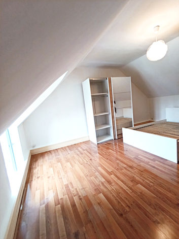 Rénovation chambre intégrale après diagnostic pour la dépose de papier peint, révision plâtrerie et peinture
intervention Yèvres 28 (photos de pendant les travaux)Remy_to_Magic_Home_ServiceYèvres 28