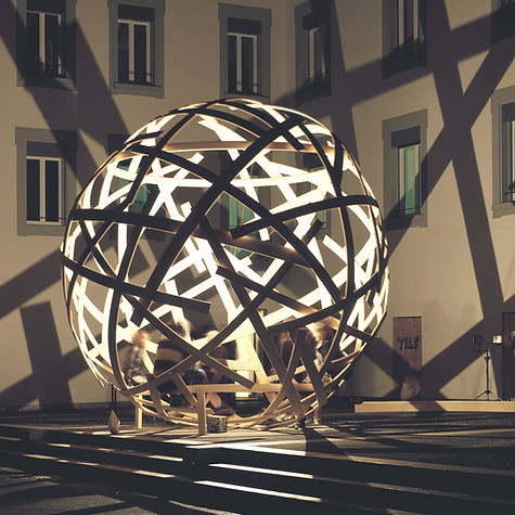 Installation spatiale et urbaine pour vernissage espace TILT à Renens