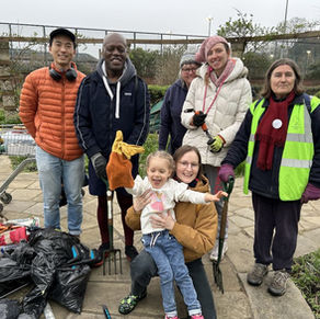 Volunteer gardeners are go!