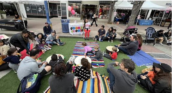 Playtime on the Plaza: Sunday Sing Along