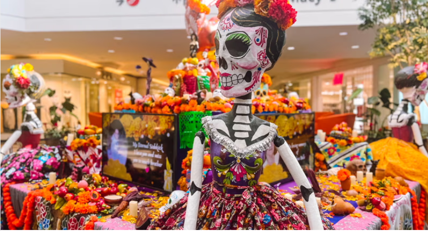 Plaza West Covina Dia De Los Muertos Celebration