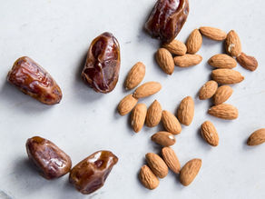 Date & Almond Protein Balls