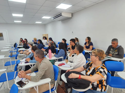 Professores das comunidades tradicionais de Ilhabela participam de formação