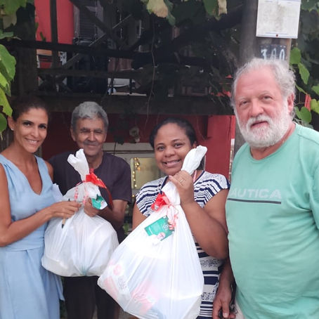 Ação Natalina Solidária leva acolhimento e esperança a famílias de Ilhabela