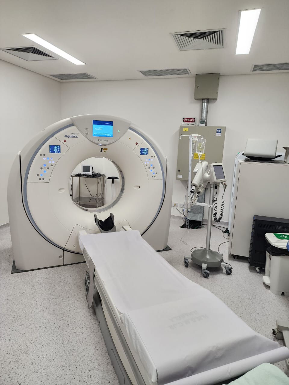 Prefeitura de Ilhabela moderniza emissão de exames no Hospital Mário Covas Júnior com tecnologia internacional e redução de custos