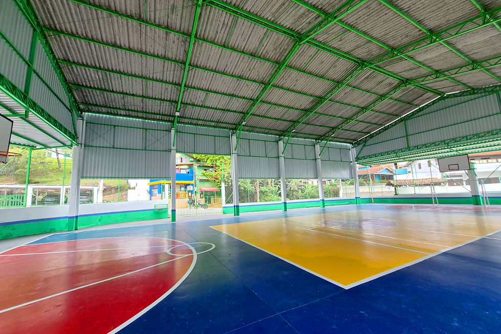 Prefeitura de Ilhabela entrega reforma da quadra poliesportiva do Itaquanduba