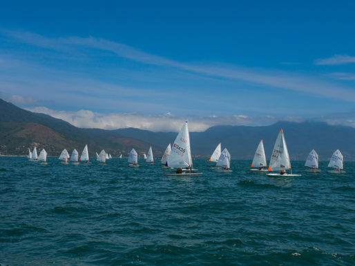 52ª Semana Internacional de Vela de Monotipos abre programação do Mês da Vela em Ilhabela
