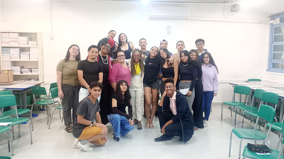 Programa Viagem literária encerra edição em Ilhabela com a presença da escritora Eliane Marques