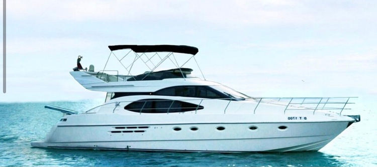 Миниатюра: Прокат яхты в Дубае AZIMUT