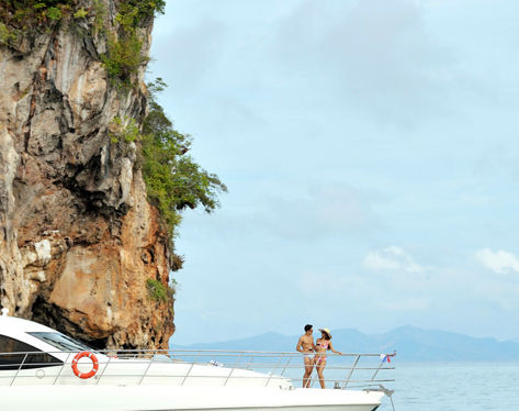 Миниатюра: Прокат яхты в Пхукете LAMBERTI 80 FT