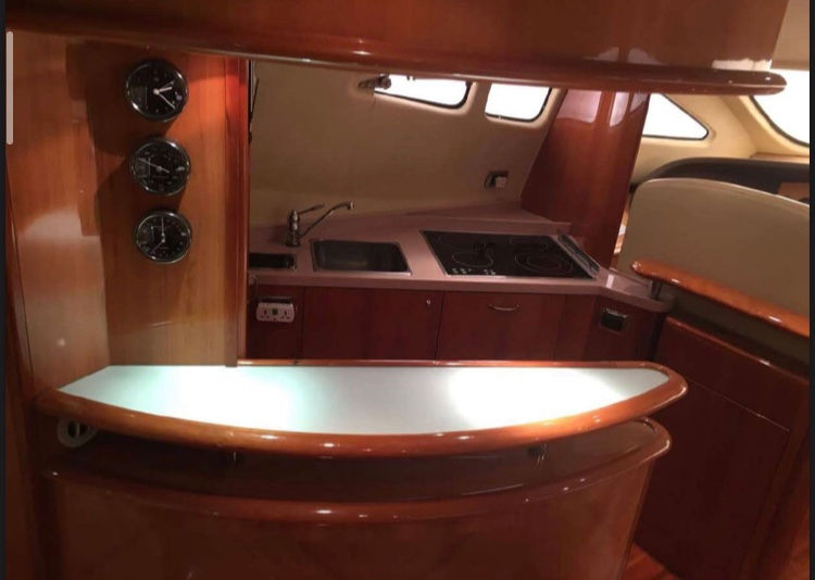 Миниатюра: Yacht rental in Dubai Aicon 56ft