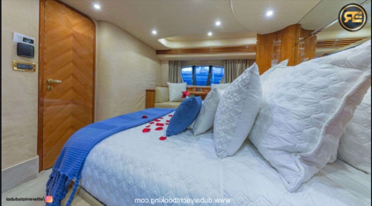 Миниатюра: Прокат яхты в Дубае White Diamond Predator Yacht 80