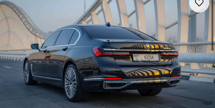 Миниатюра: Прокат автомобиля бизнес класса BMW 730I NEW SHAPE BLACK + WHITE