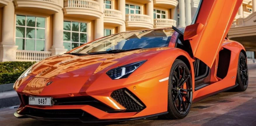 Миниатюра: Прокат спорткара в Дубаи LAMBORGHINI AVENTADOR S