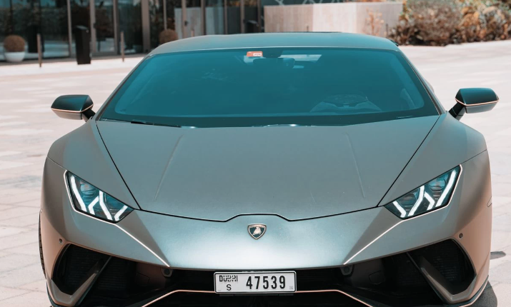 Миниатюра: Аренда спорткара в Дубаи LAMBORGHINI HURACAN PERFORMANTE
