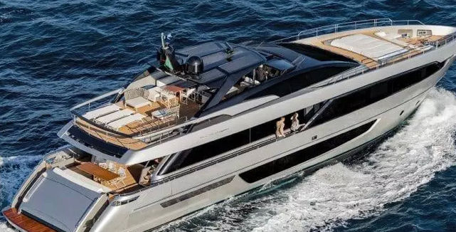 Миниатюра: Прокат яхты в Дубае Riva 100