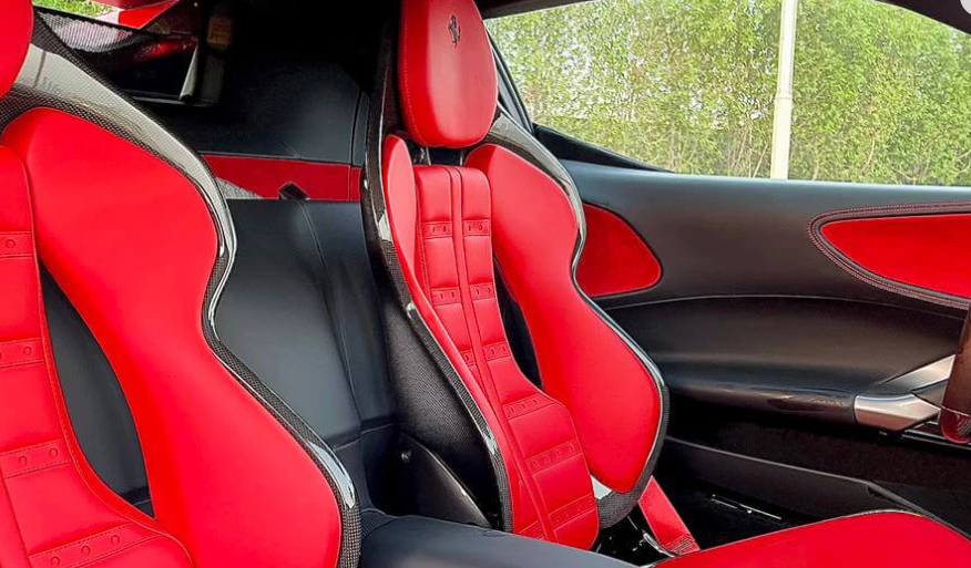 Миниатюра: Прокат спорткара в Дубаи FERRARI SF-90 STRADALE