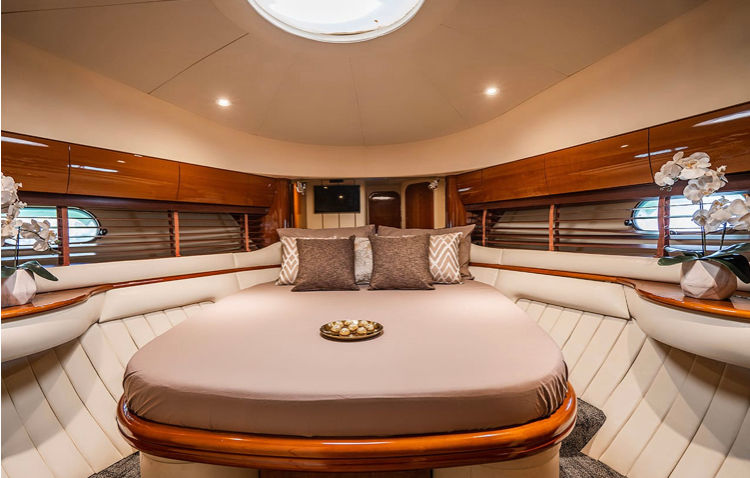 Миниатюра: Прокат яхты в Пхукете Princess 65
