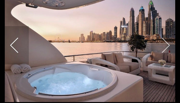 Миниатюра: Прокат яхты в Дубае ELITE DIAMOND PREDATOR W/JACUZZI 100FT