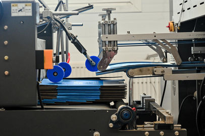 maquina de acabamento na gráfica