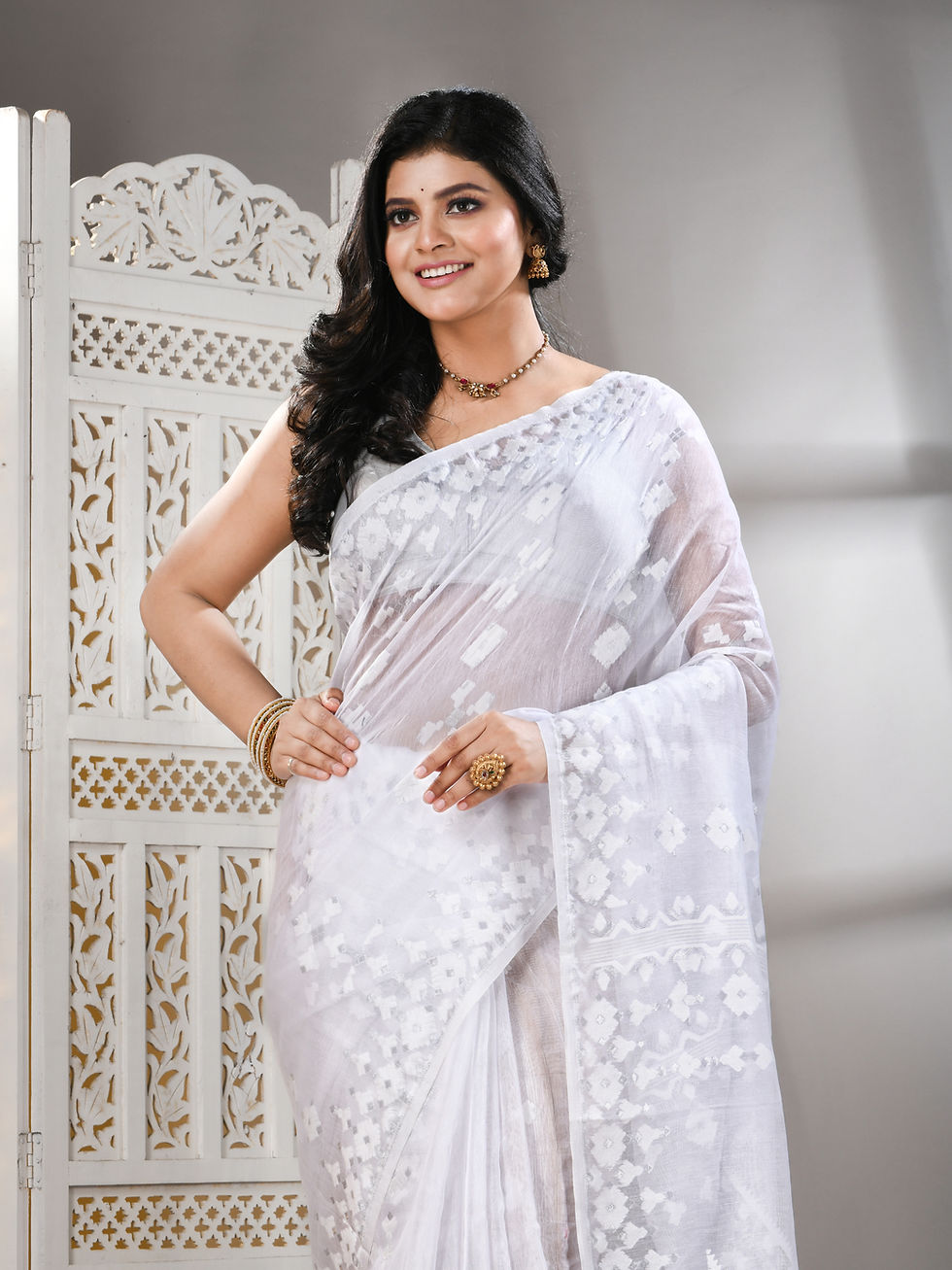 Thumbnail: Soft Dhakai Jamdani Saree with All-over Thread Work - Fulia Special(White).