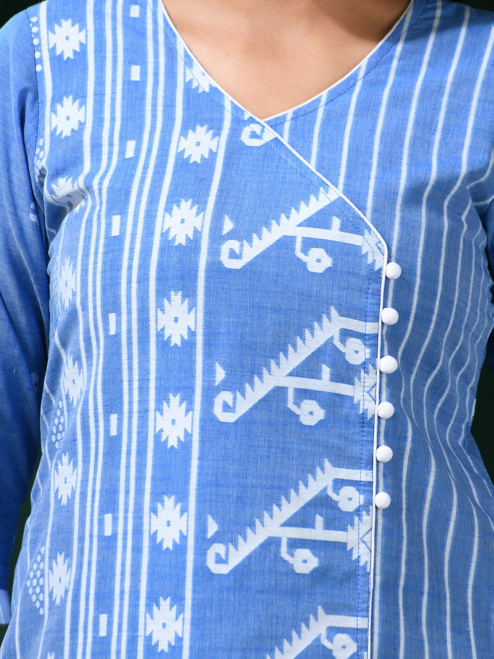 Thumbnail: Pure Cotton All Over Woven Thread Jamdani Kurti in Sky Blue & White