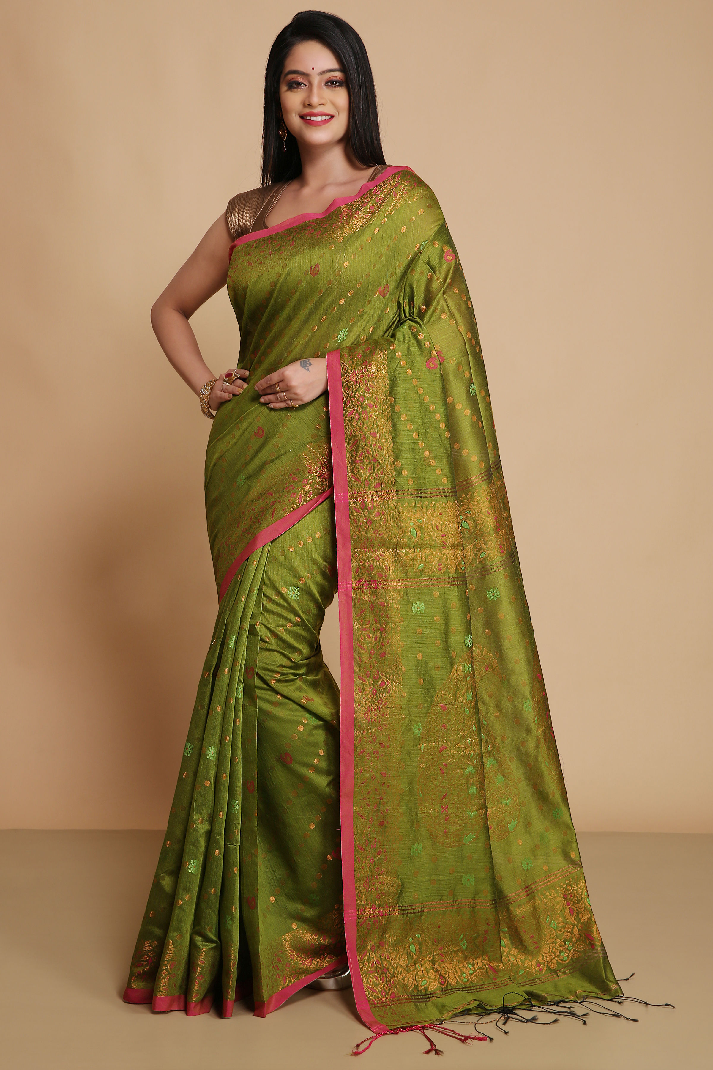 Women's Cotton Silk Handloom Zari Saree with Blouse.