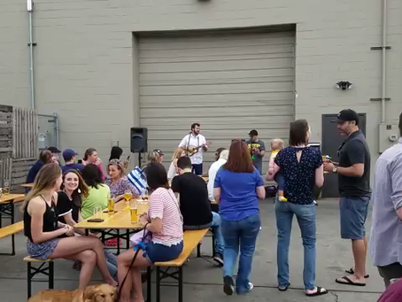 Kings of Ukulele at Smart Mouth brewery, March 25, 2017 (2 Pics)