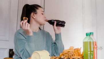 Cómo Disminuir la Ansiedad por Comer Cuando Quieres Bajar de Peso: Estrategias Basadas en la Ciencia