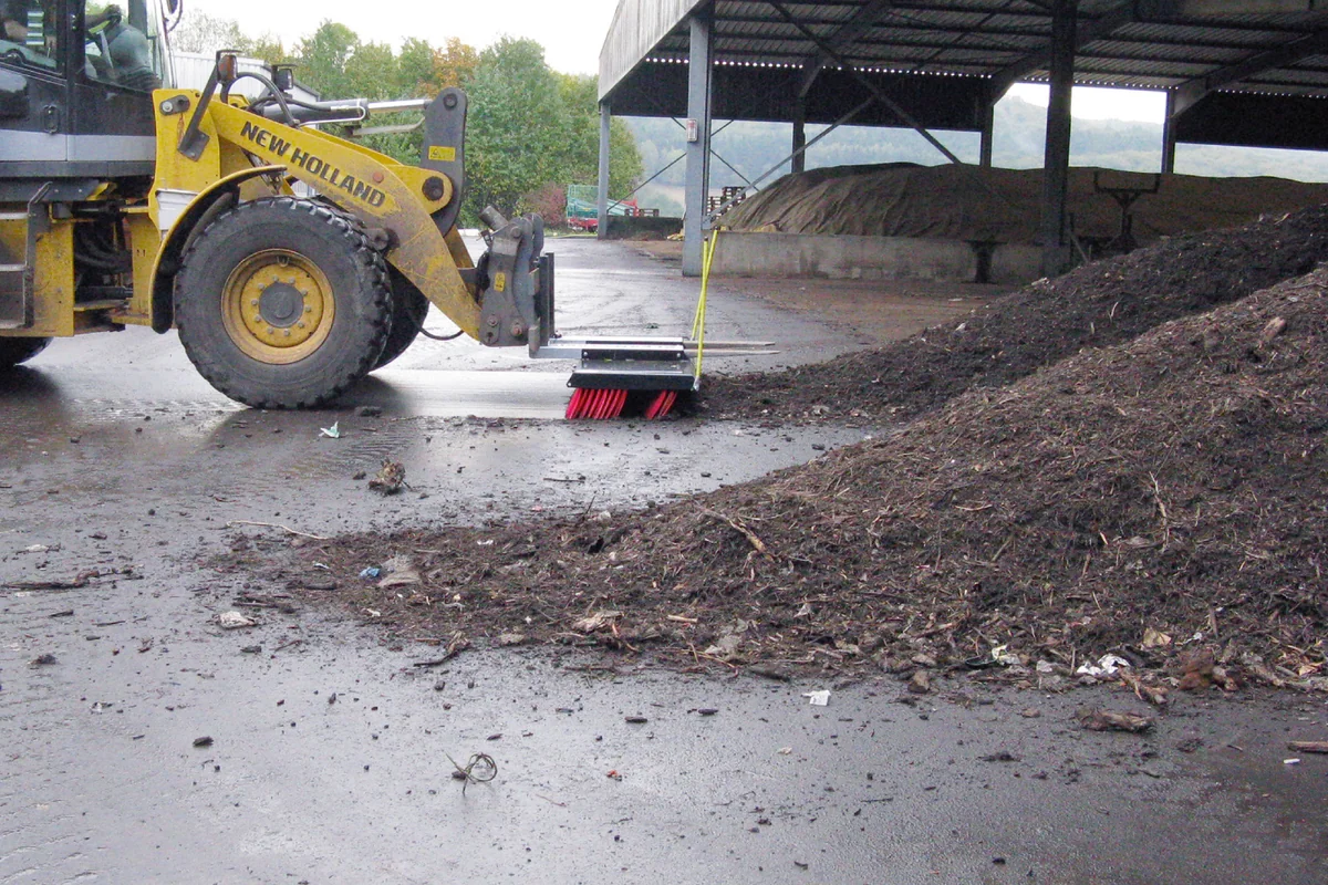 CLEANsweep V13 kehrt Asphalt sichtbar kehrergebnis