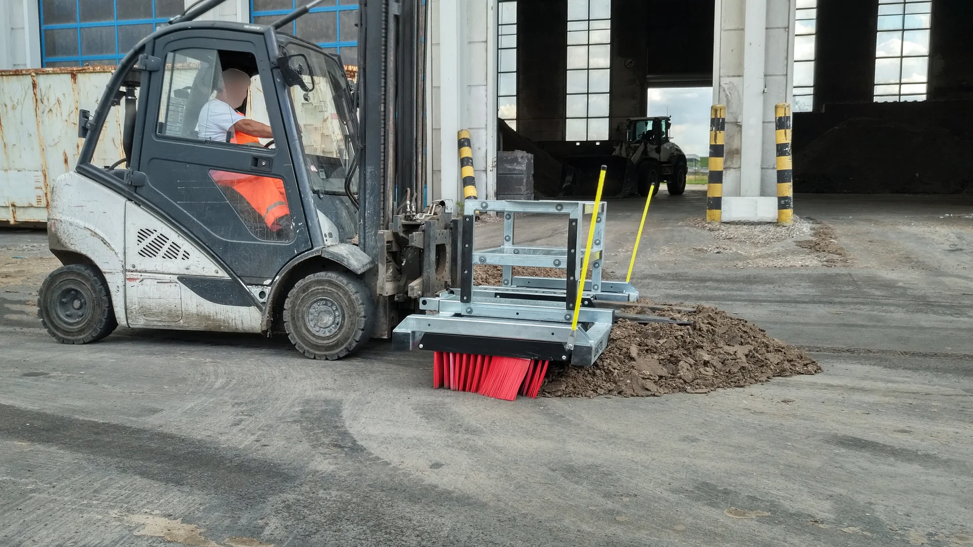 cleansweep-kehrbesen-industrie-kehrgut-feinstaub-metalspane