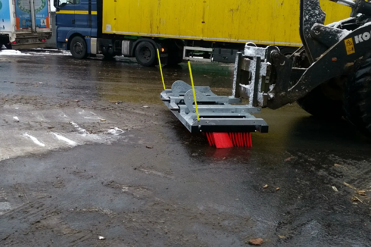 CLEANsweep im Einsatz – Logistik – Staub