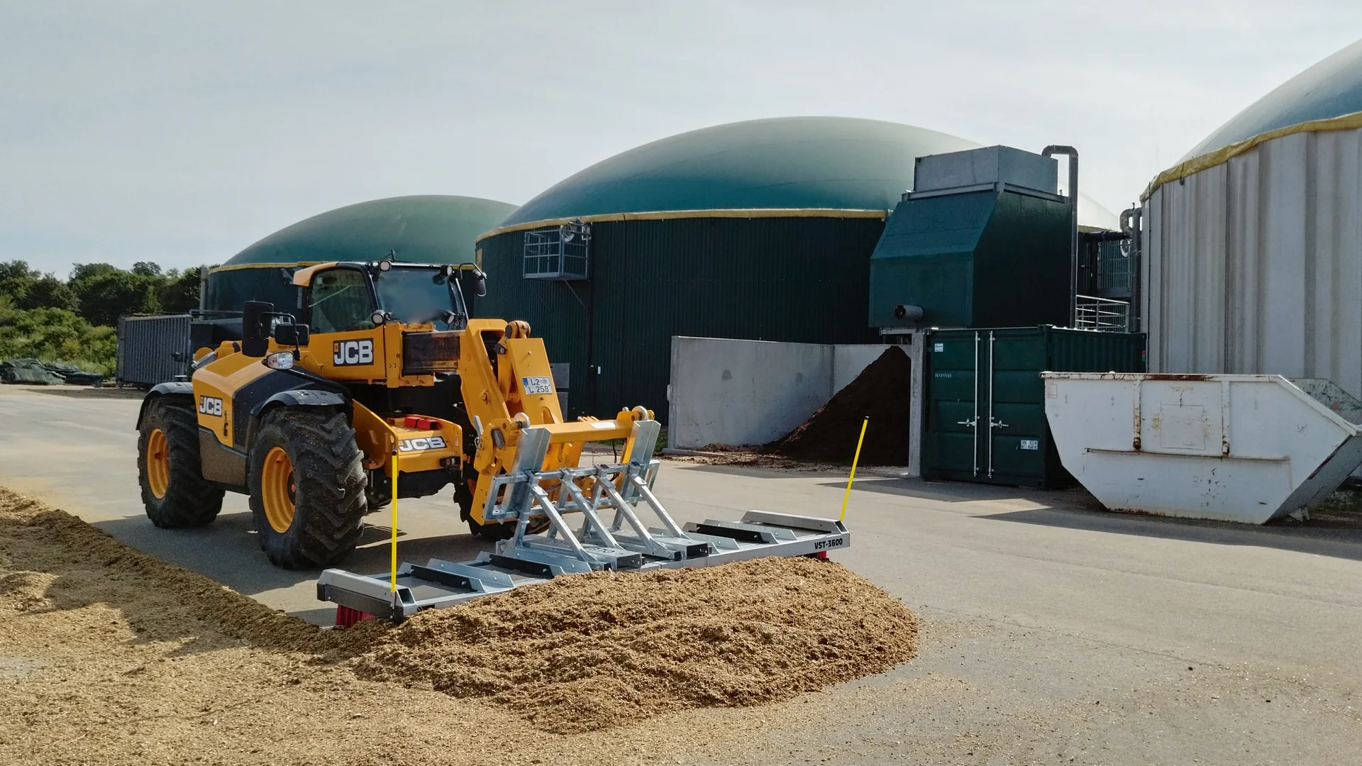 cleansweep-kehrbesen-biogas-radlader-fahrsilo-einsatz