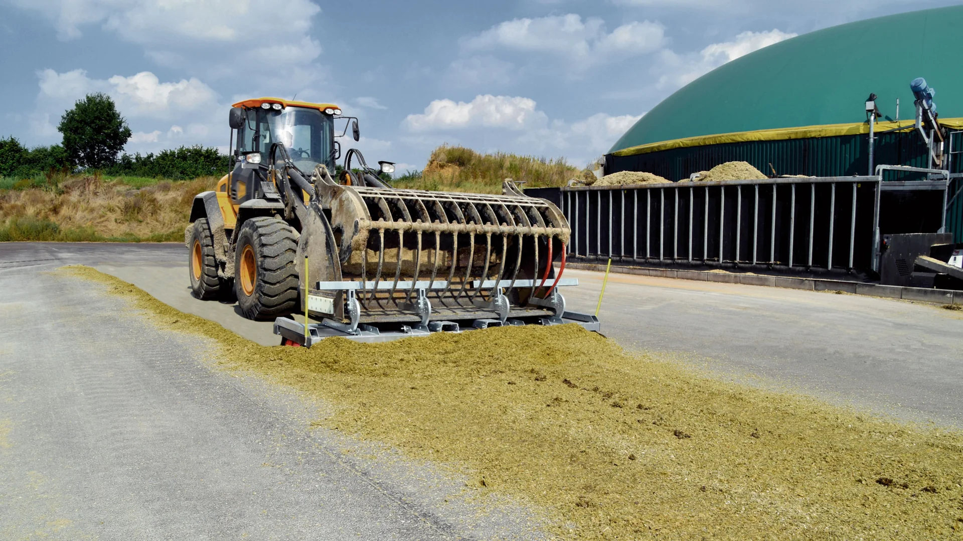 cleansweep-kehrbesen-biogas-fahrsilo-silage-loesung-nachher