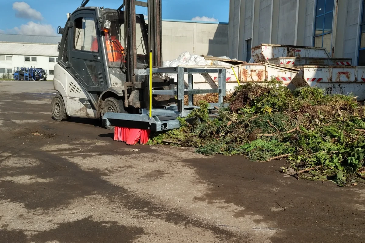 CLEANsweep V-Concept® im Einsatz auf Vconcept grünschnitt