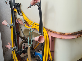 Equipo sulfatar 300l. Bomba pistones y eq. Viña. Precio 1.000€