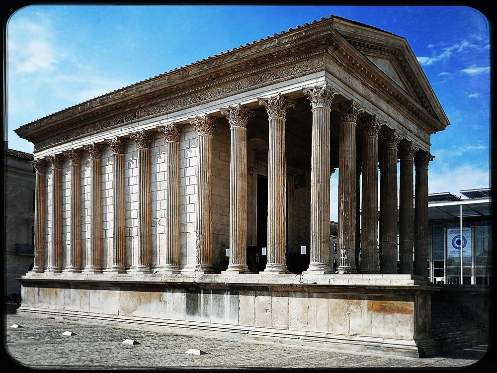 Maison Carrée Nîmes Vestiges Romains Provence