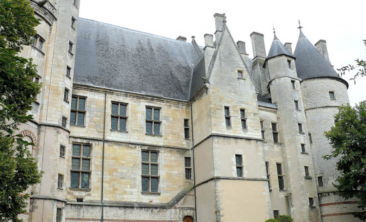 palais jacques coeur, monument bourges, centre de la France, monument francais, endroit a visiter en france, que visiter en france, patrimoine mondial de l unesco, lieux insolites france, monument prefere des francais, atlas des patrimoines