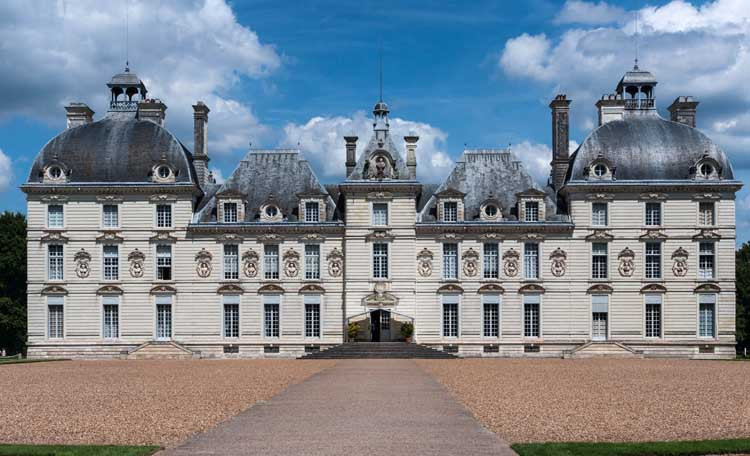 chateau cheverny, domaines de loire, loiret, chateau tintin, monument francais, endroit a visiter en france, que visiter en france, patrimoine mondial de l unesco, lieux insolites france, monument prefere des francais, atlas des patrimoines